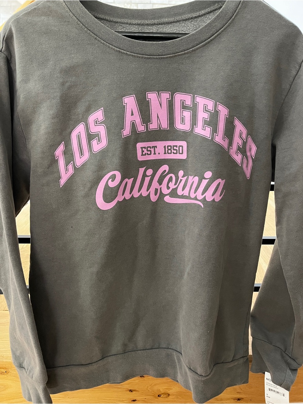 Los Angeles California Graphic Sweatshirt - Pink on olive-grey